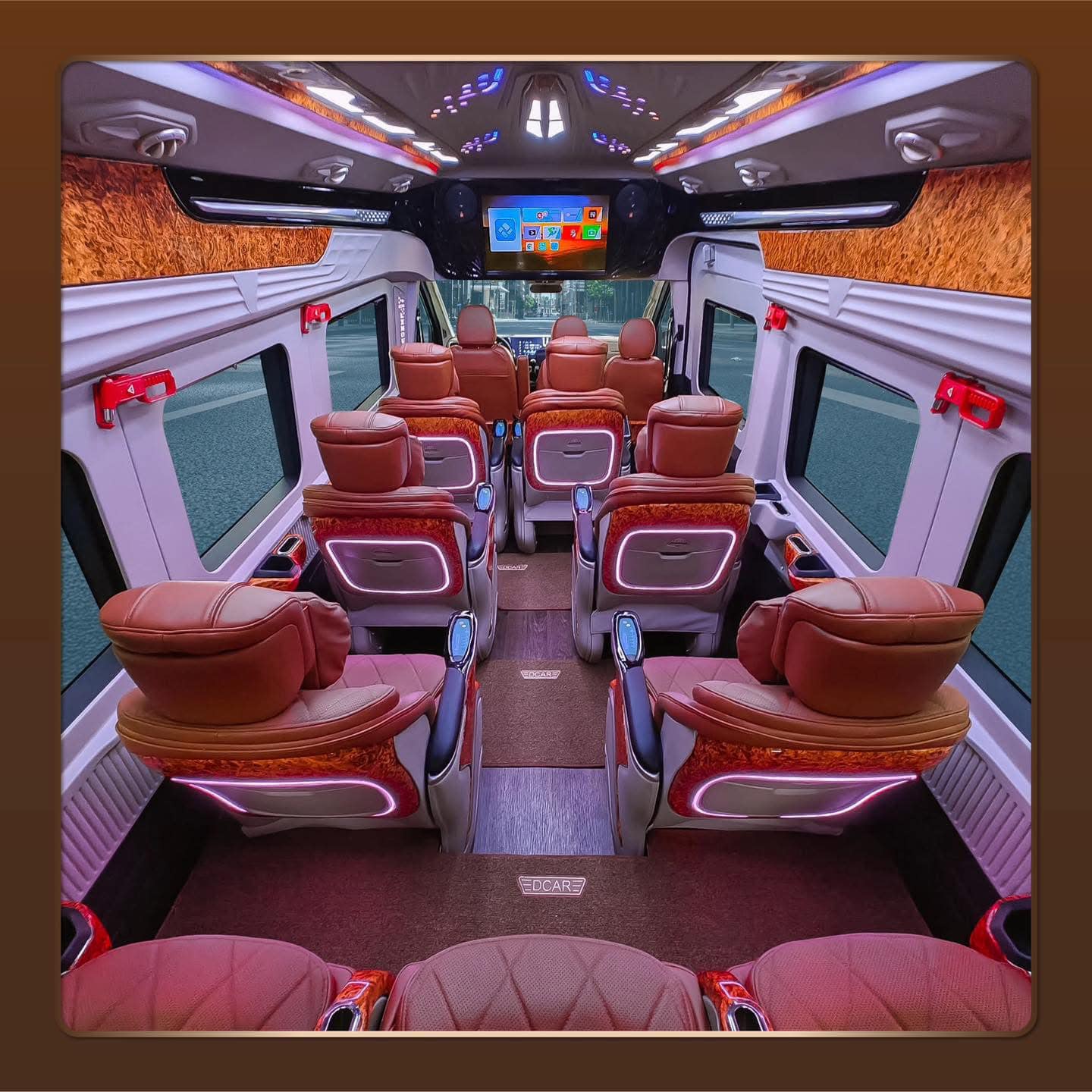 Limousine 12 chỗ